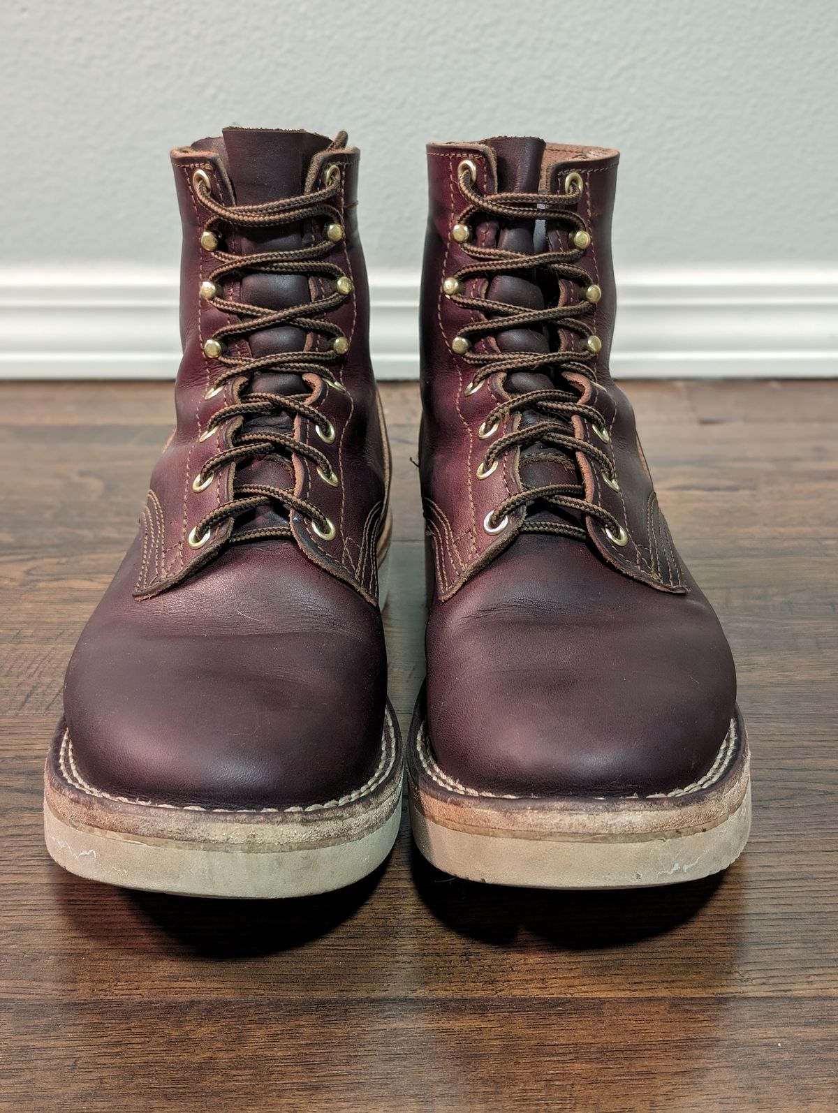 Photo by 907rx7 on February 6, 2024 of the Nicks Free Range in Wickett & Craig Burgundy Double Stuffed.