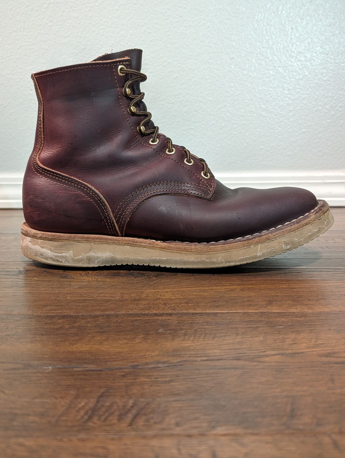 Photo by 907rx7 on February 6, 2024 of the Nicks Free Range in Wickett & Craig Burgundy Double Stuffed.