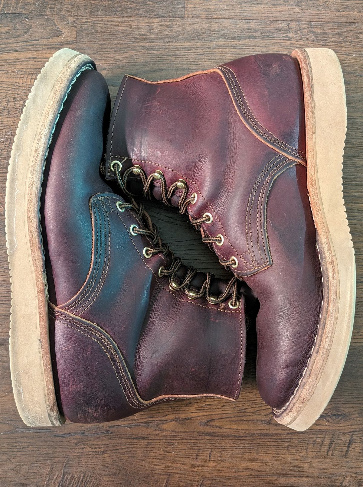 Photo by 907rx7 on March 6, 2024 of the Nicks Free Range in Wickett & Craig Burgundy Double Stuffed.