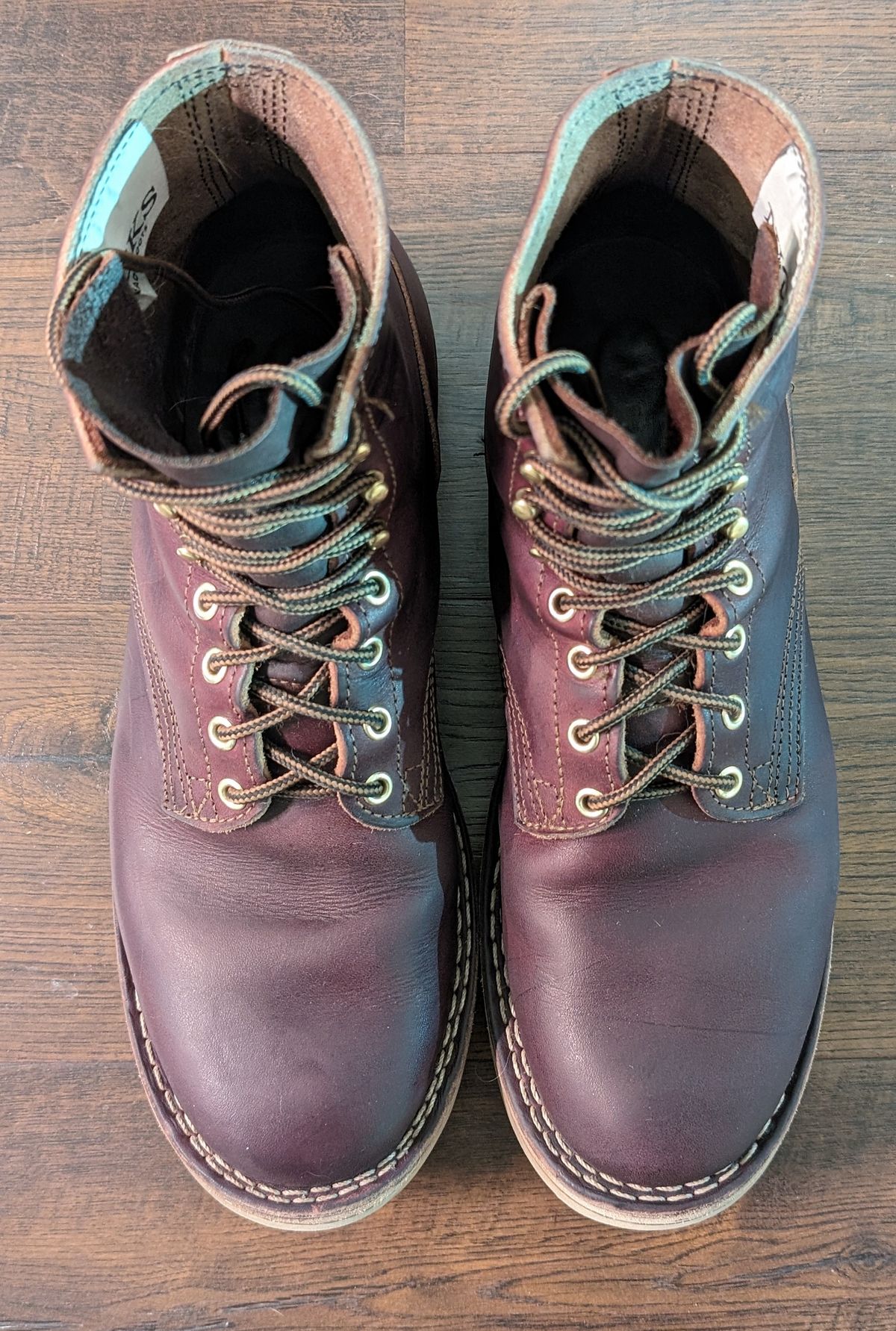 Photo by 907rx7 on March 6, 2024 of the Nicks Free Range in Wickett & Craig Burgundy Double Stuffed.