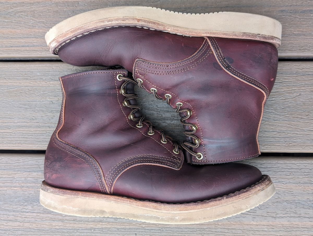 Photo by 907rx7 on April 4, 2024 of the Nicks Free Range in Wickett & Craig Burgundy Double Stuffed.
