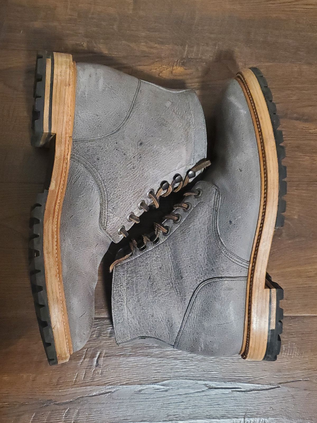 Photo by 907rx7 on November 4, 2023 of the Grant Stone Diesel Boot in C.F. Stead Storm Kudu.