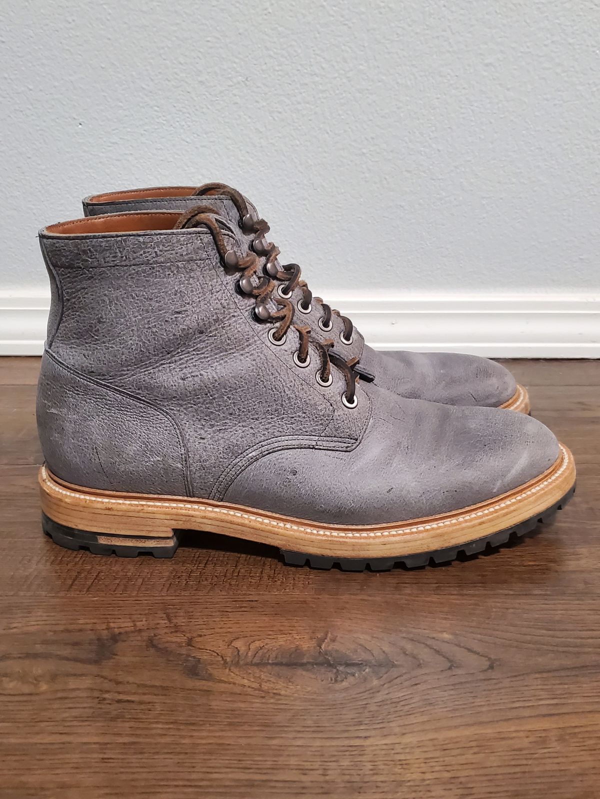 Photo by 907rx7 on November 4, 2023 of the Grant Stone Diesel Boot in C.F. Stead Storm Kudu.