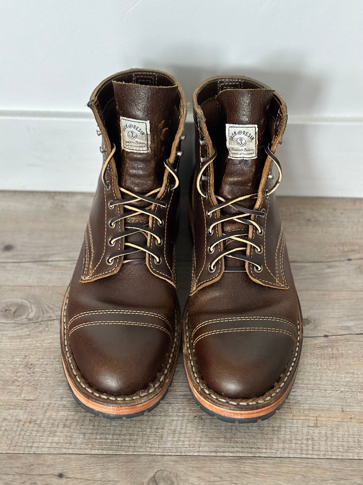 Photo by watch_gabe on October 11, 2023 of the White's MP-Sherman Toe Cap in Horween Cinnamon Waxed Flesh.
