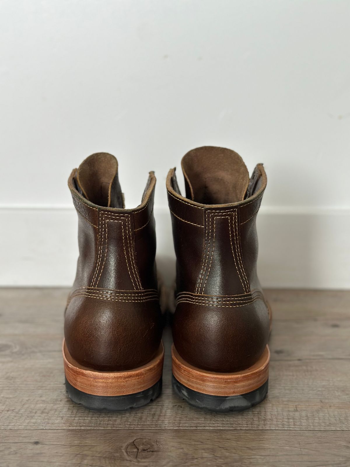 Photo by watch_gabe on October 11, 2023 of the White's MP-Sherman Toe Cap in Horween Cinnamon Waxed Flesh.