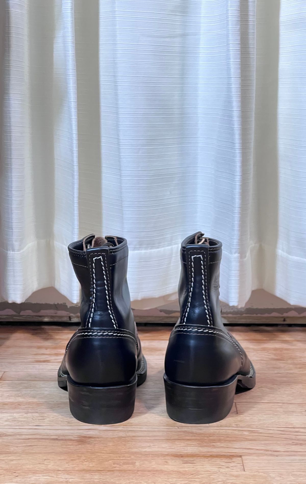 Photo by cr_aig1980 on October 6, 2025 of the Wesco Jobmaster in Horween Black Chromexcel Horsehide.