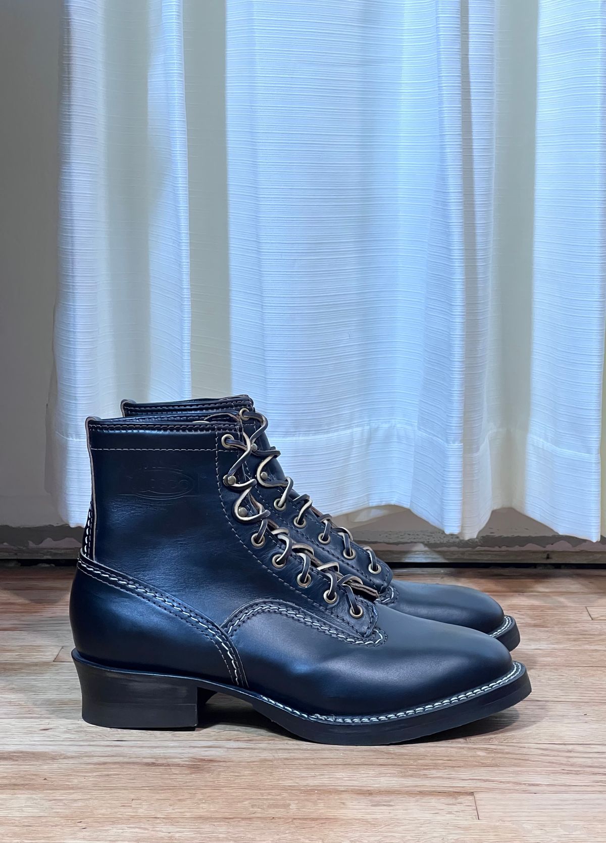 Photo by cr_aig1980 on October 6, 2025 of the Wesco Jobmaster in Horween Black Chromexcel Horsehide.