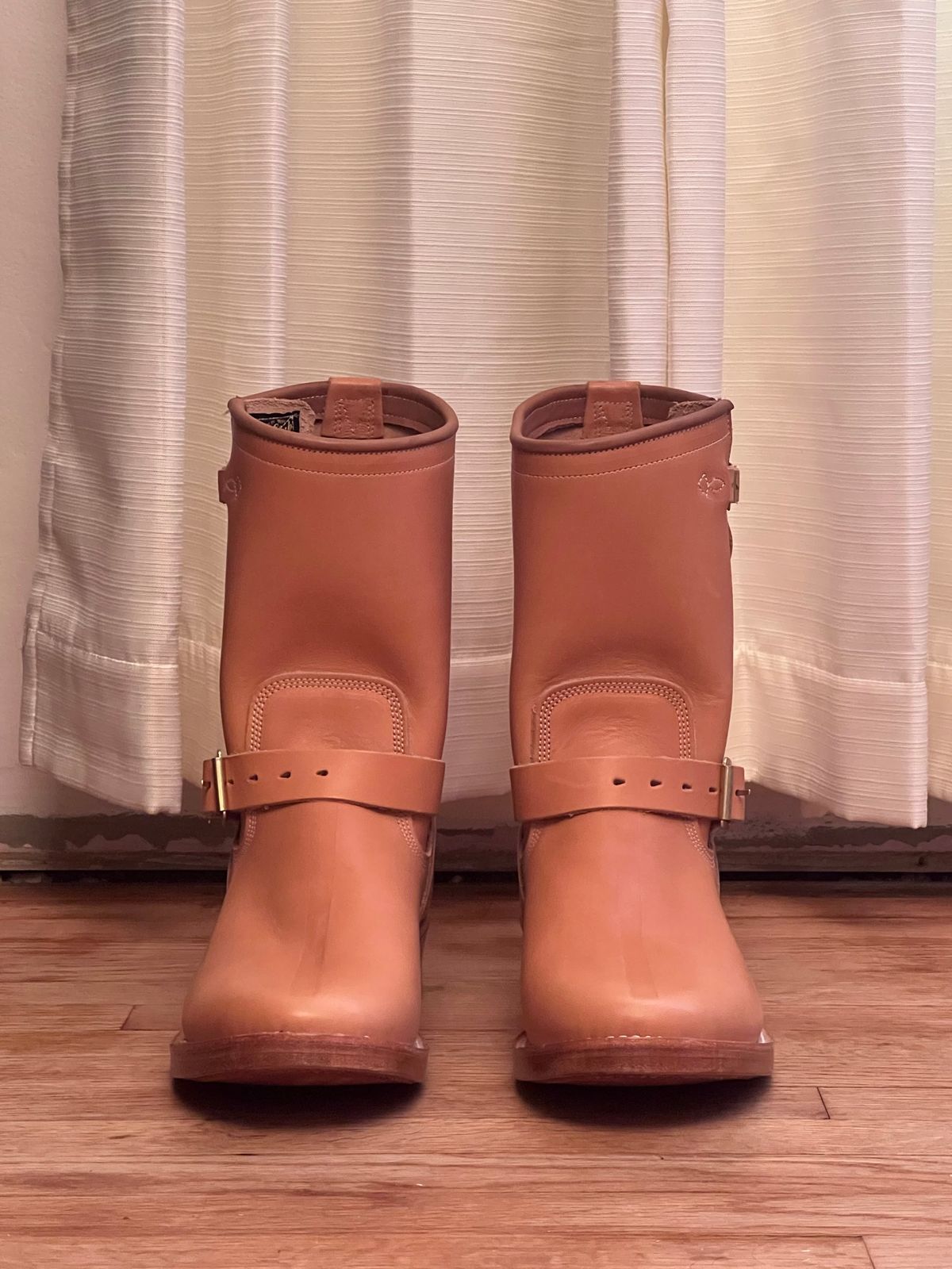 Photo by cr_aig1980 on October 3, 2025 of the Role Club Engineer Boots in Horween Natural Essex.