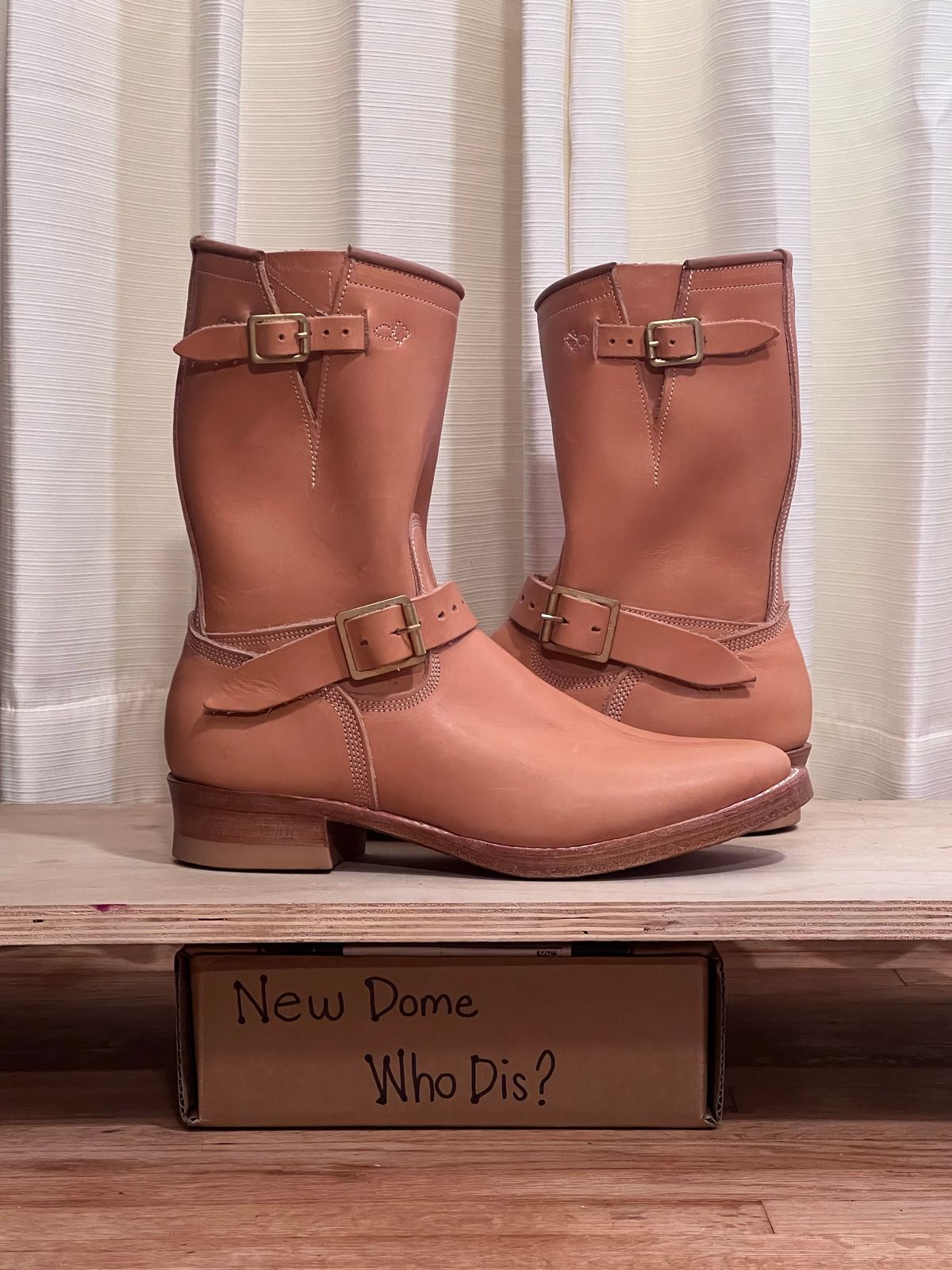 Photo by cr_aig1980 on October 3, 2025 of the Role Club Engineer Boots in Horween Natural Essex.