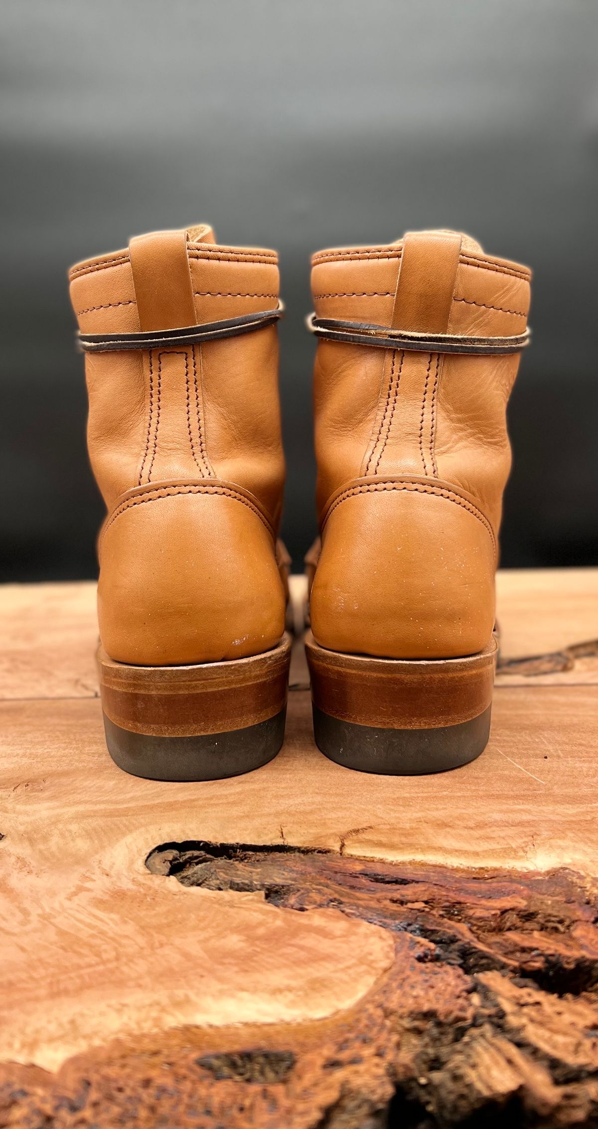 Photo by cr_aig1980 on November 5, 2022 of the Wesco Warren Boot in Horween Natural Essex.