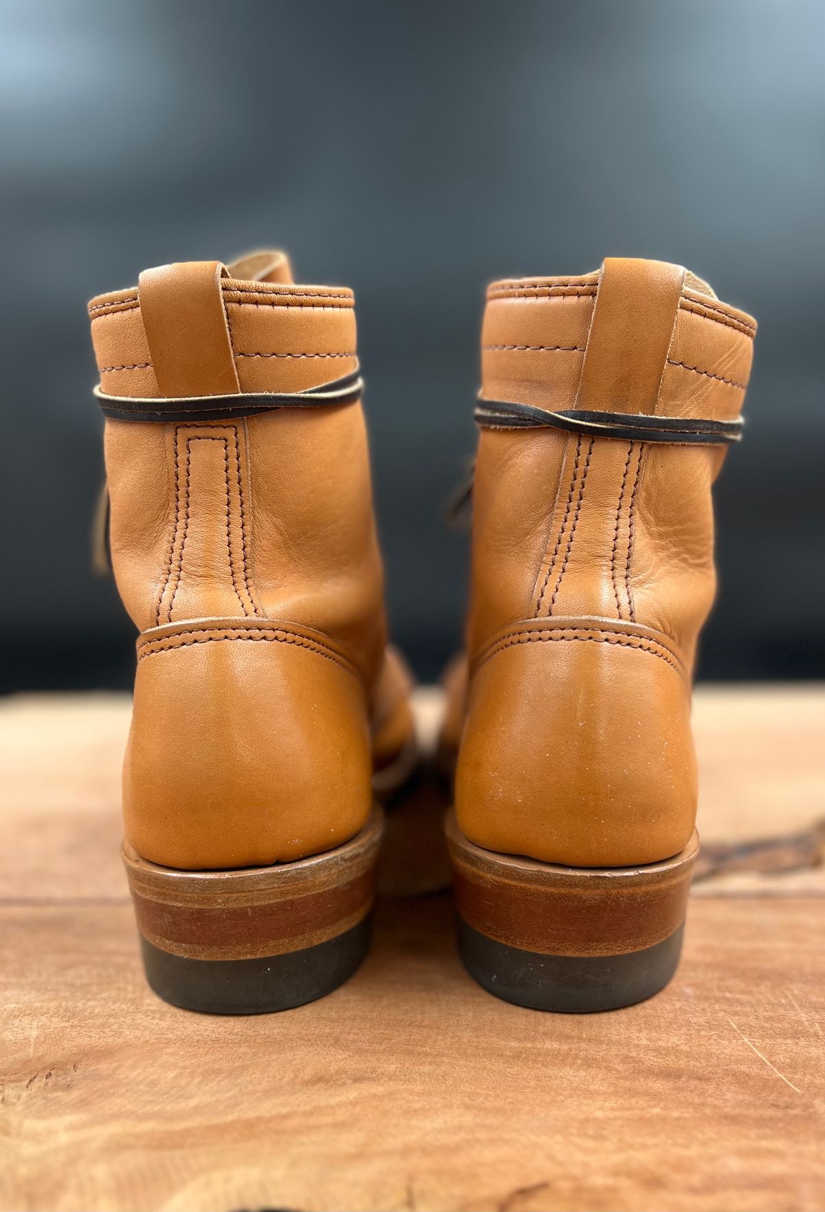 Photo by cr_aig1980 on December 3, 2022 of the Wesco Warren Boot in Horween Natural Essex.