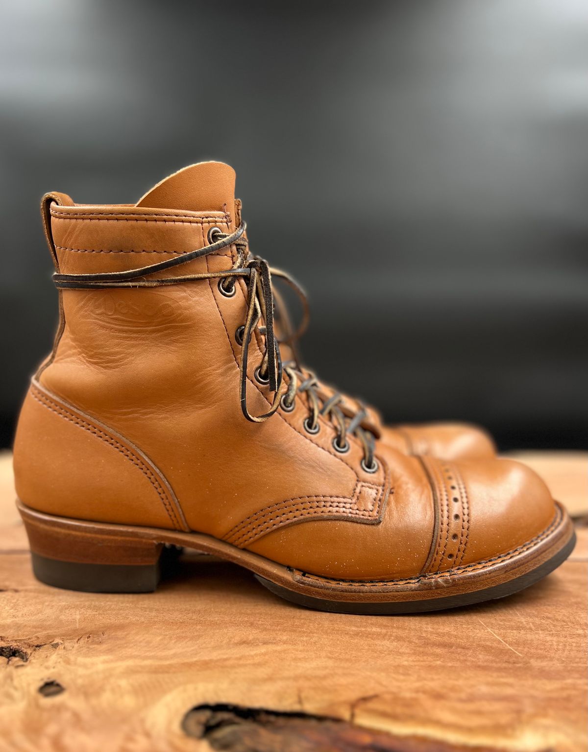 Photo by cr_aig1980 on December 3, 2022 of the Wesco Warren Boot in Horween Natural Essex.
