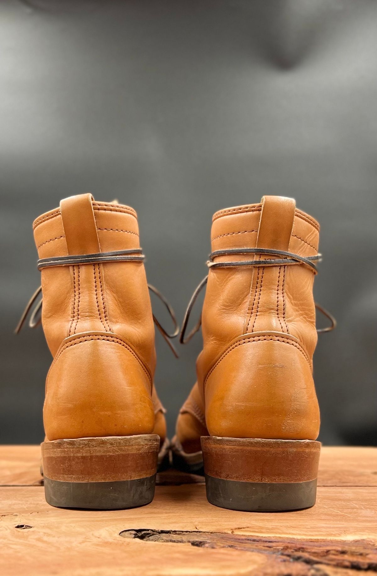 Photo by cr_aig1980 on February 4, 2023 of the Wesco Warren Boot in Horween Natural Essex.