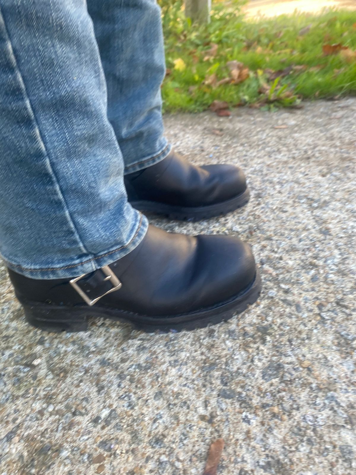 Photo by sharpendknives on November 2, 2022 of the Dayton Boots 6460 CSA Engineer in Black Oil Tan.
