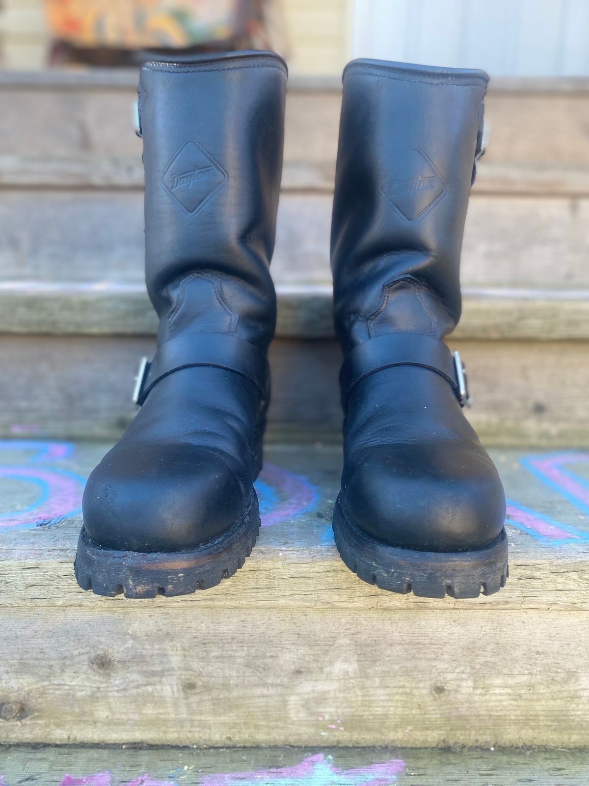 Photo by sharpendknives on November 2, 2022 of the Dayton Boots 6460 CSA Engineer in Black Oil Tan.