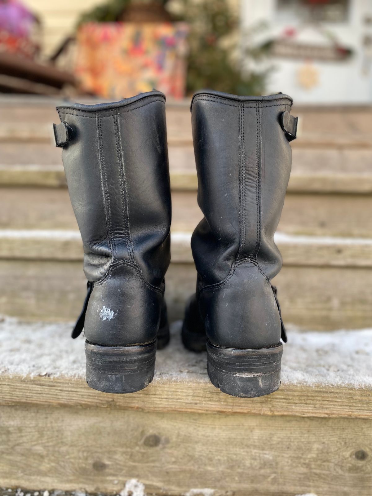 Photo by sharpendknives on February 2, 2023 of the Dayton Boots 6460 CSA Engineer in Black Oil Tan.
