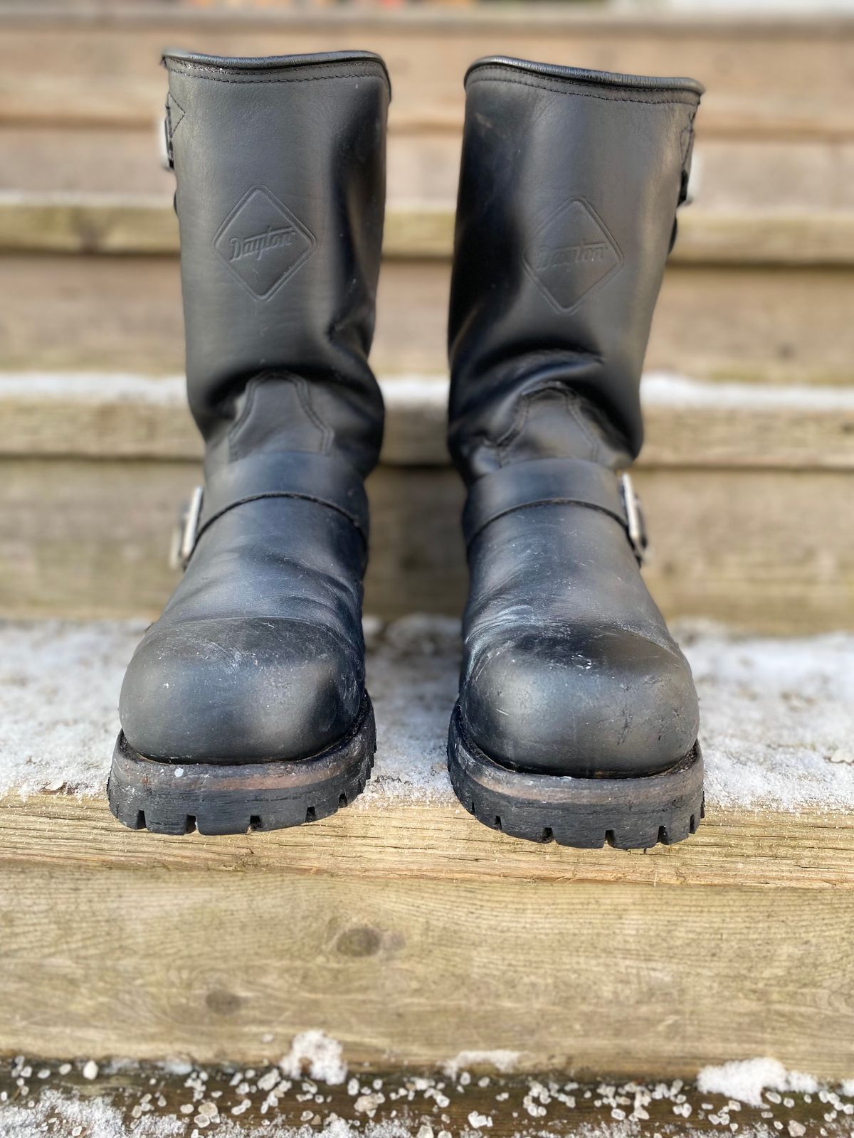 Photo by sharpendknives on February 2, 2023 of the Dayton Boots 6460 CSA Engineer in Black Oil Tan.