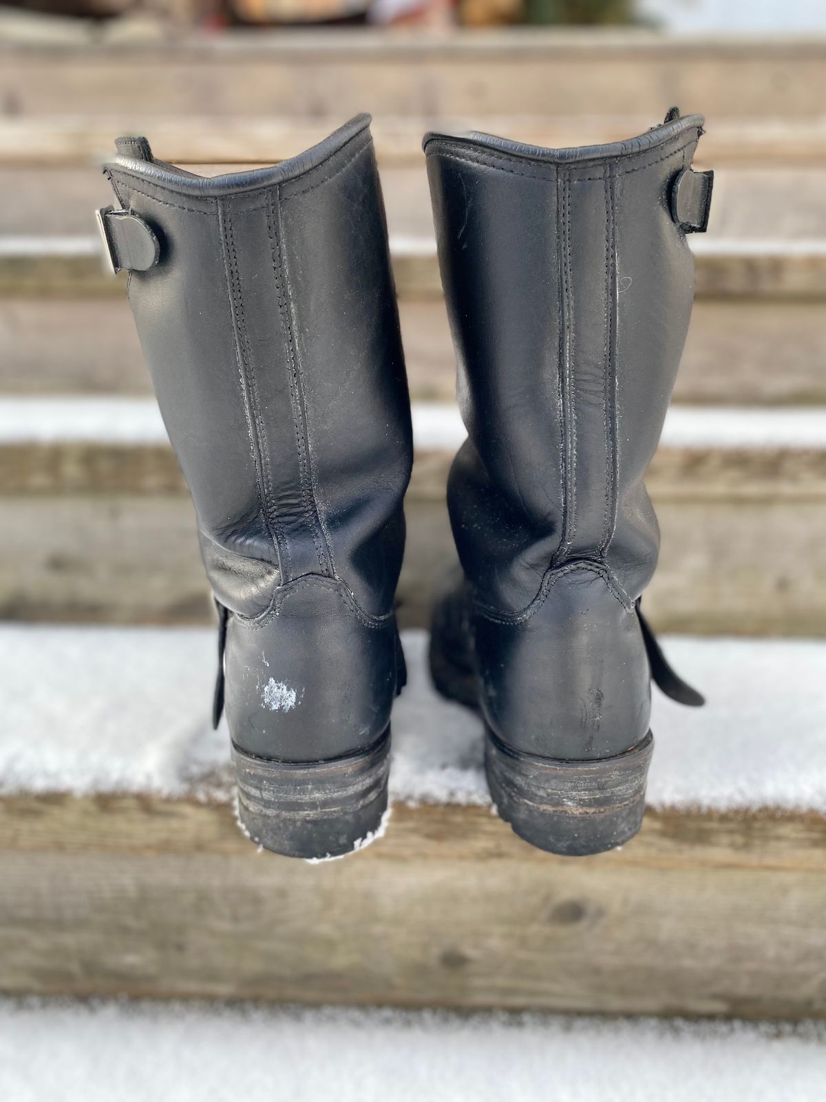 Photo by sharpendknives on March 2, 2023 of the Dayton Boots 6460 CSA Engineer in Black Oil Tan.