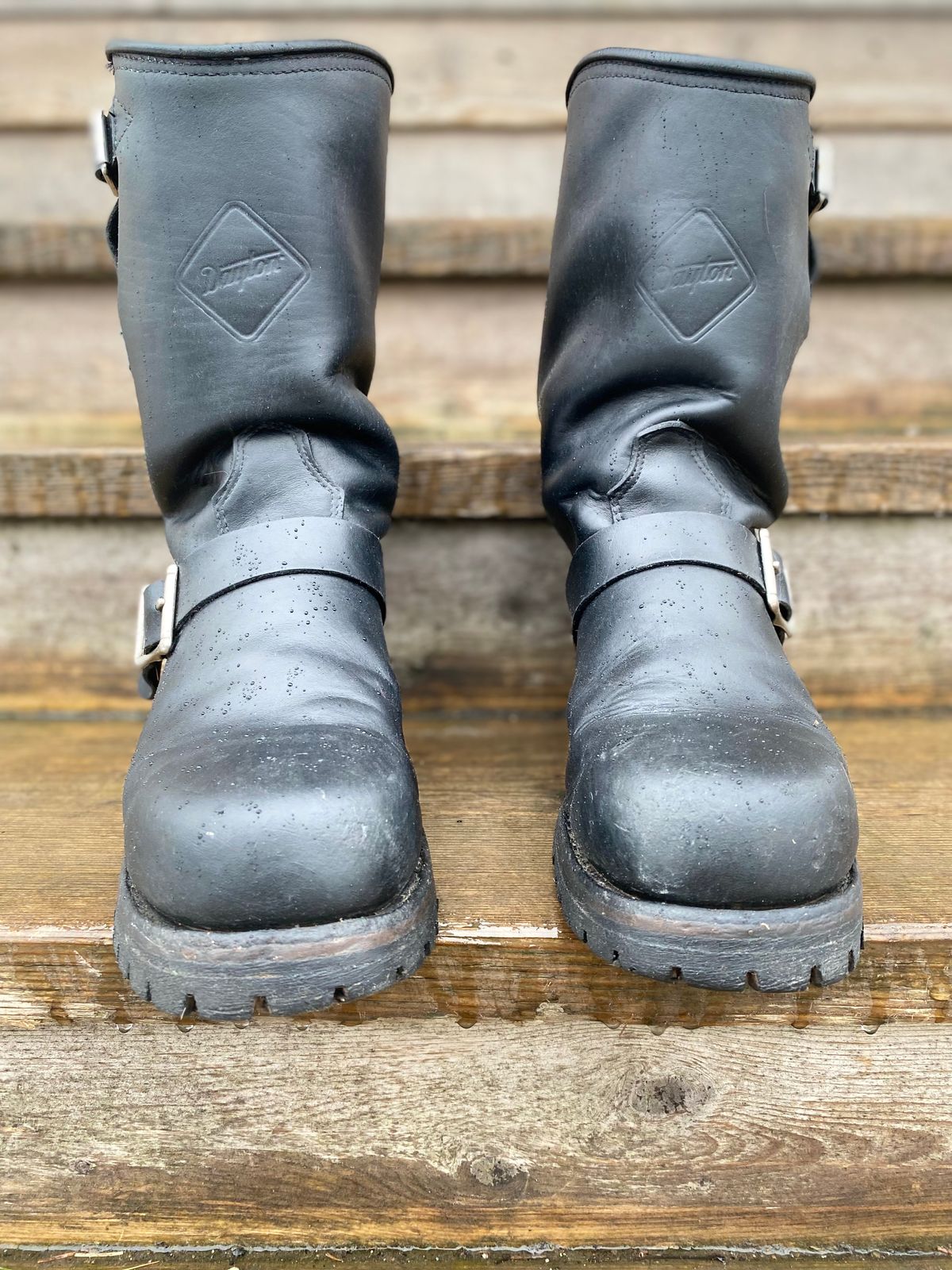 Photo by sharpendknives on April 1, 2023 of the Dayton Boots 6460 CSA Engineer in Black Oil Tan.