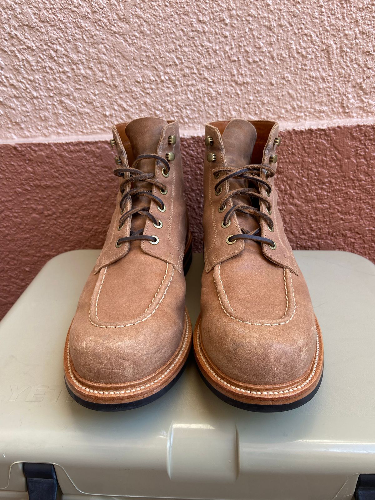 Photo by braneshaden on November 5, 2022 of the Grant Stone Brass Boot in C.F. Stead Natural Waxy Commander Suede.