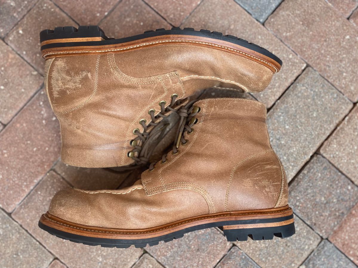 Photo by braneshaden on April 6, 2023 of the Grant Stone Brass Boot in C.F. Stead Natural Waxy Commander Suede.