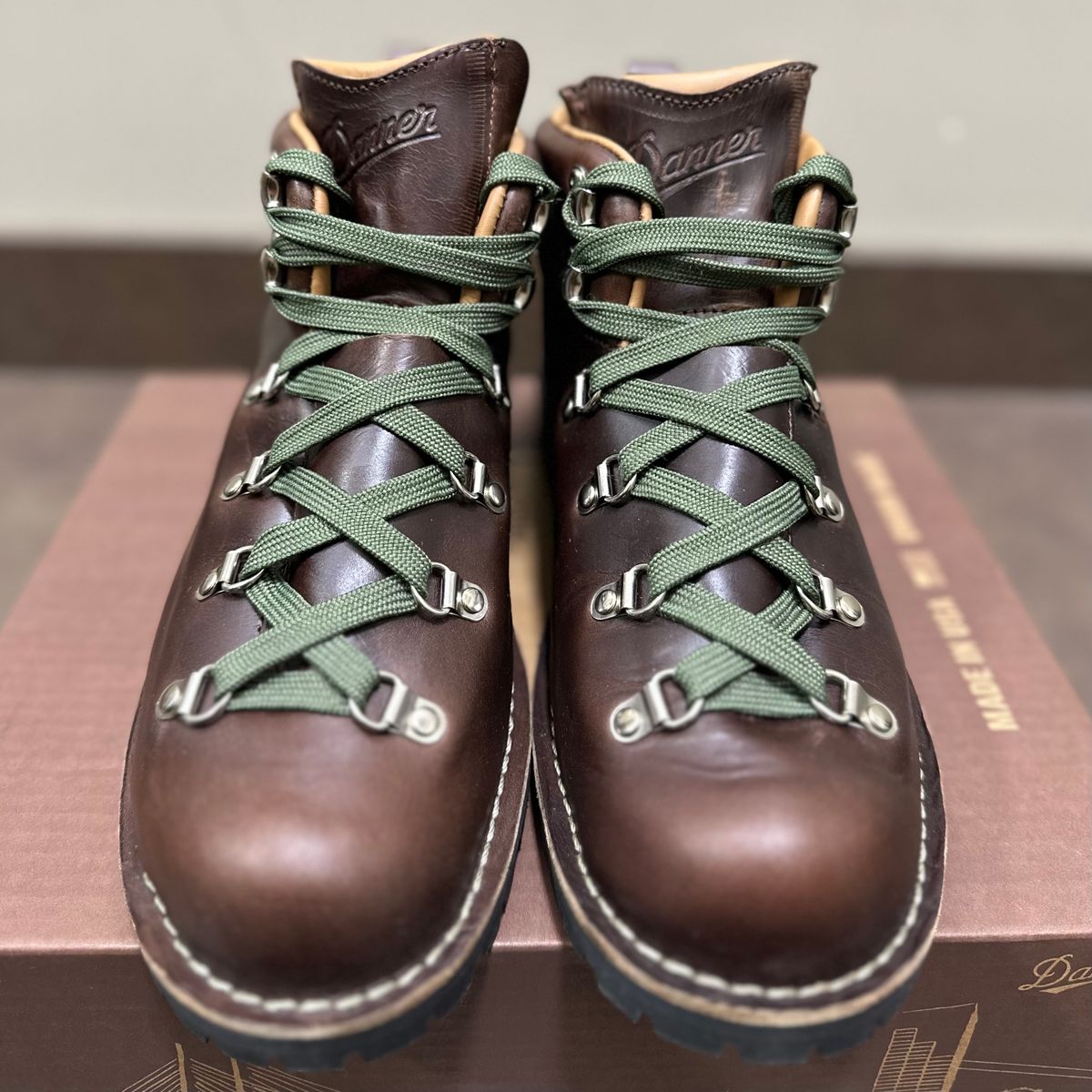 Photo by woahlookaboot on October 1, 2023 of the Danner Mountain Trail in Horween Brown Chromexcel.