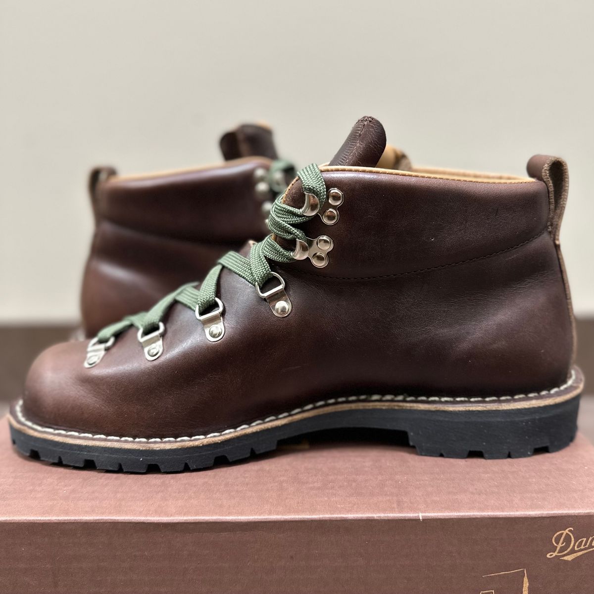 Photo by woahlookaboot on October 1, 2023 of the Danner Mountain Trail in Horween Brown Chromexcel.