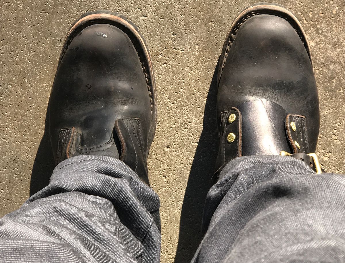 Photo by dj on December 22, 2024 of the Nicks Heritage TankerPro in Horween Black Chromexcel.