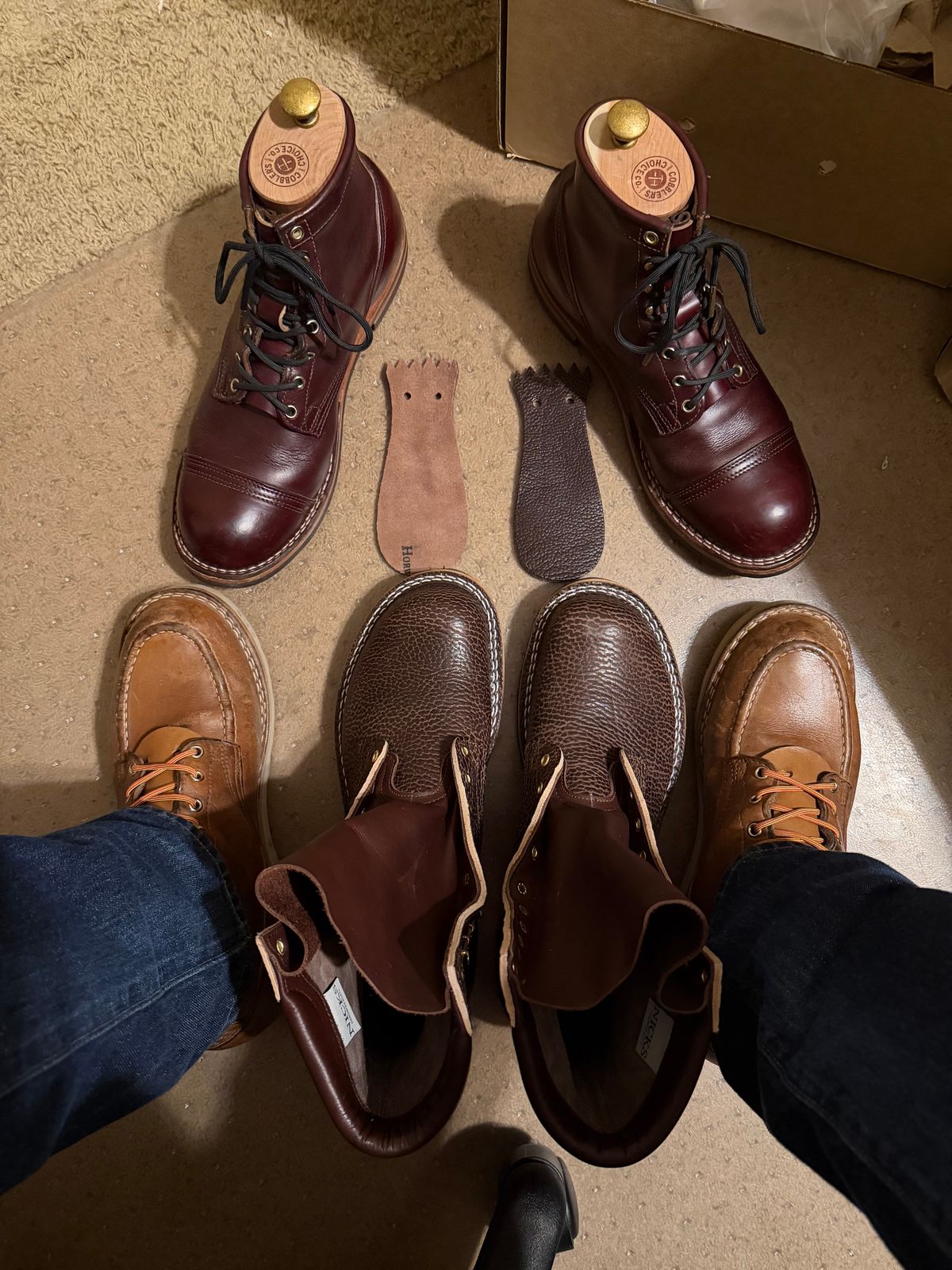 Photo by escapedTexan on January 8, 2026 of the Nicks MTO in Horween Yellowstone Walnut Bullhide.