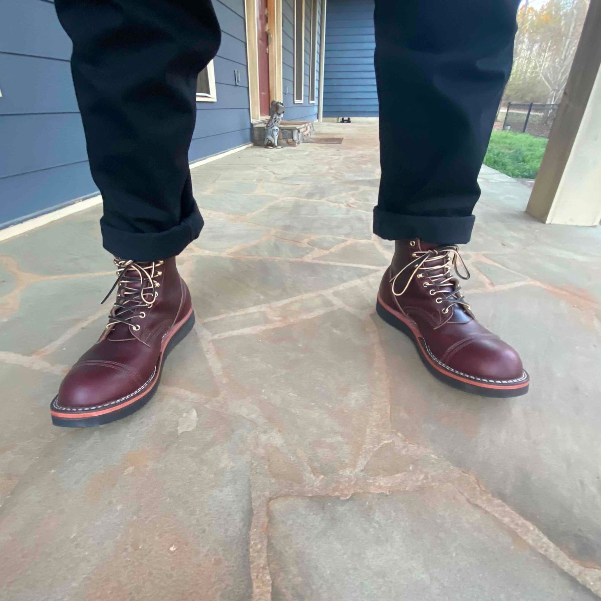 Photo by escapedTexan on March 11, 2023 of the Nicks Americana in Horween Color 8 Chromexcel.