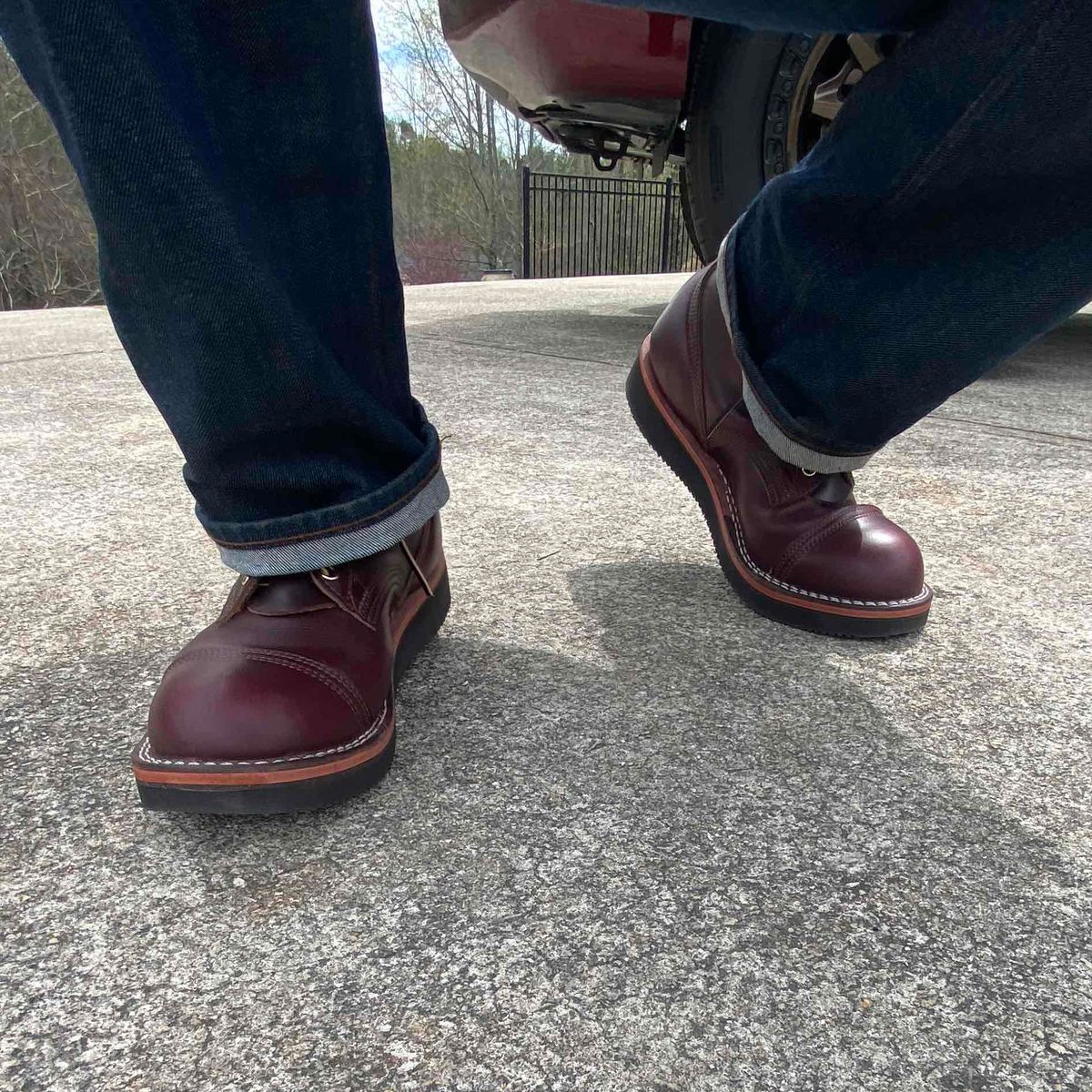 Photo by escapedTexan on March 12, 2023 of the Nicks Americana in Horween Color 8 Chromexcel.