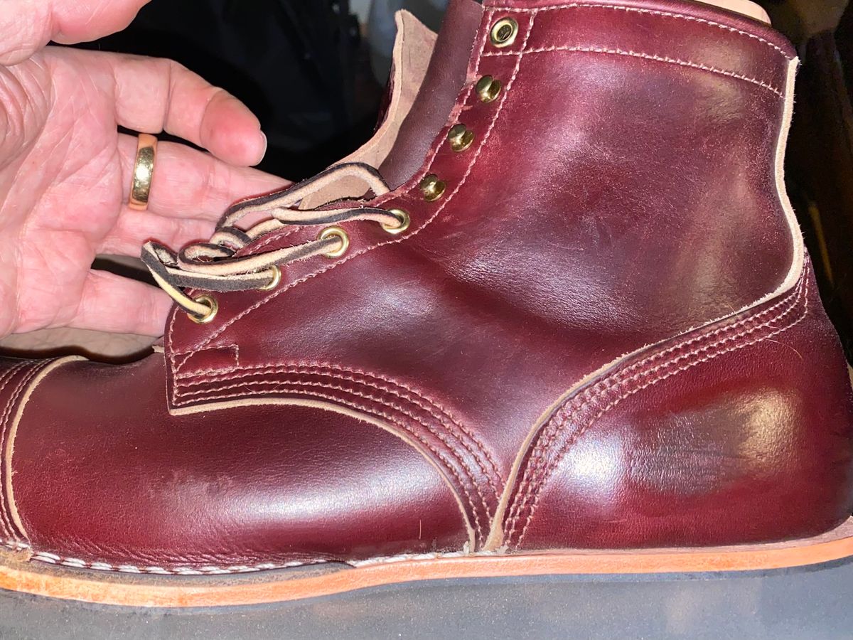 Photo by escapedTexan on March 26, 2023 of the Nicks Americana in Horween Color 8 Chromexcel.