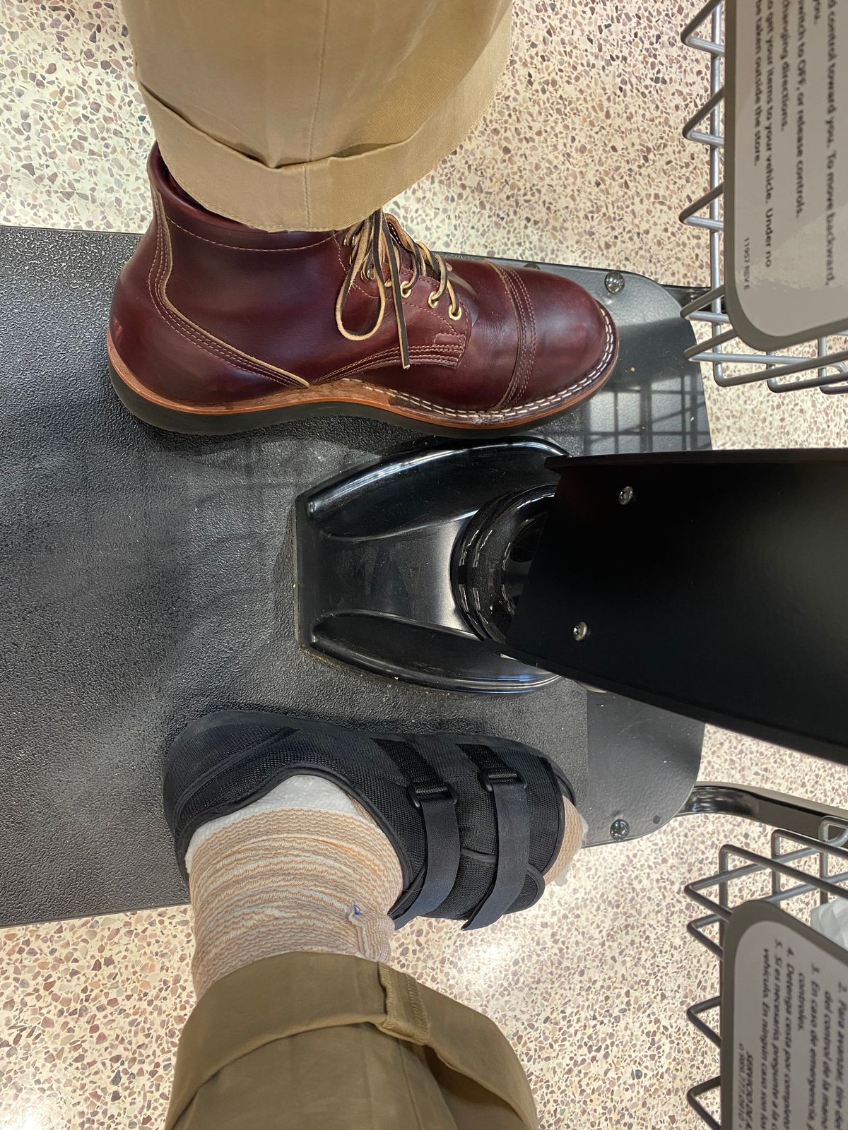 Photo by escapedTexan on March 28, 2023 of the Nicks Americana in Horween Color 8 Chromexcel.