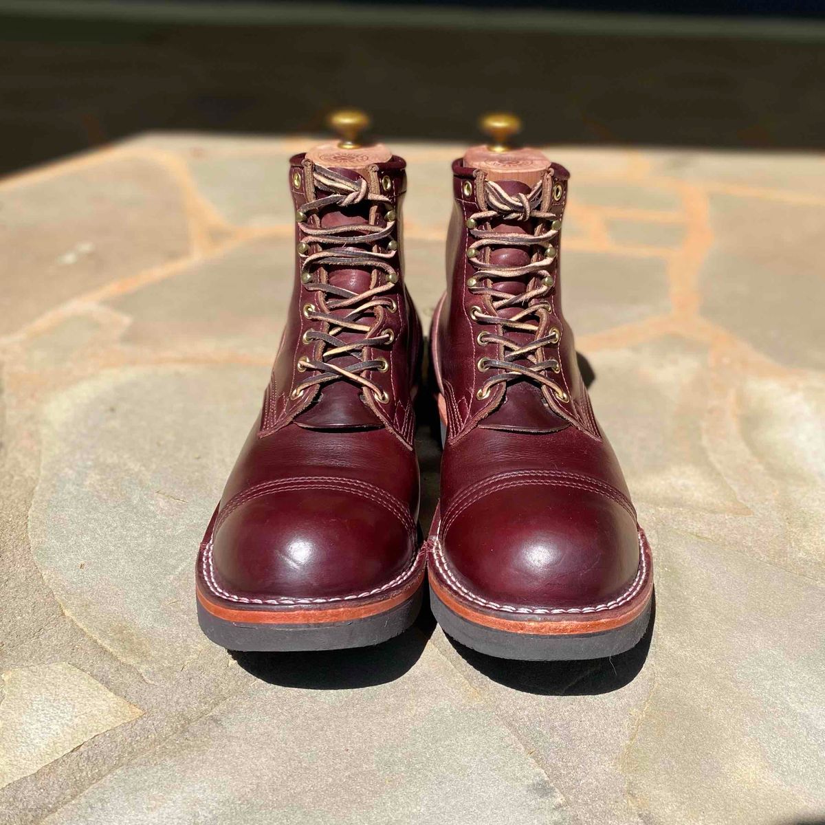 Photo by escapedTexan on April 9, 2023 of the Nicks Americana in Horween Color 8 Chromexcel.