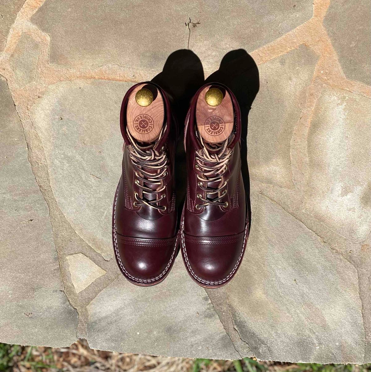 Photo by escapedTexan on April 9, 2023 of the Nicks Americana in Horween Color 8 Chromexcel.