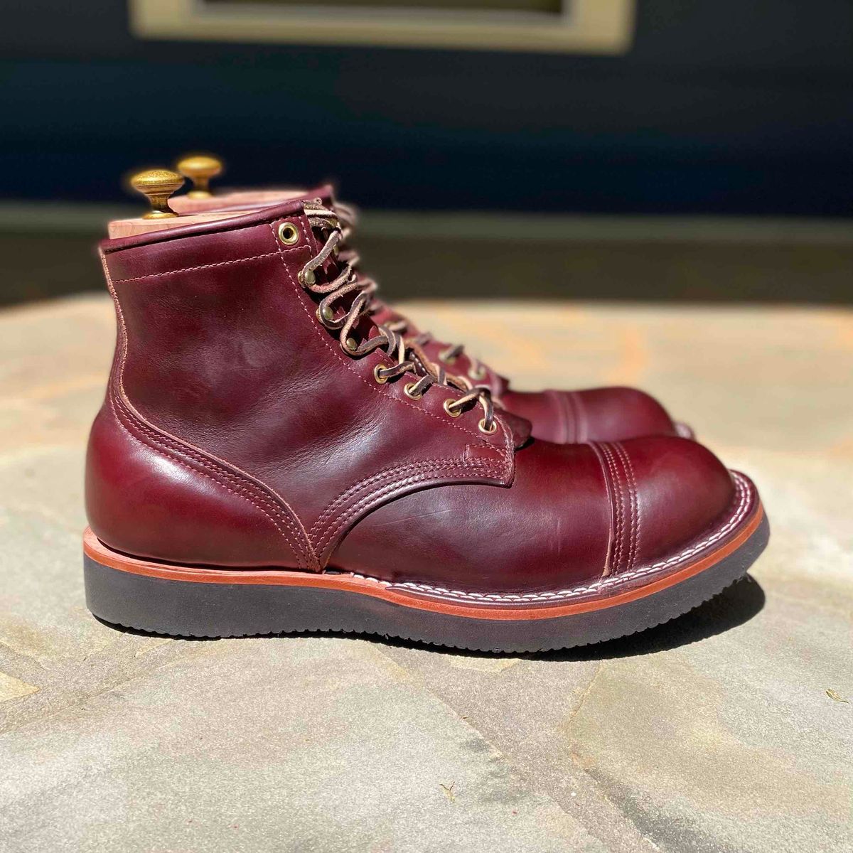 Photo by escapedTexan on April 9, 2023 of the Nicks Americana in Horween Color 8 Chromexcel.