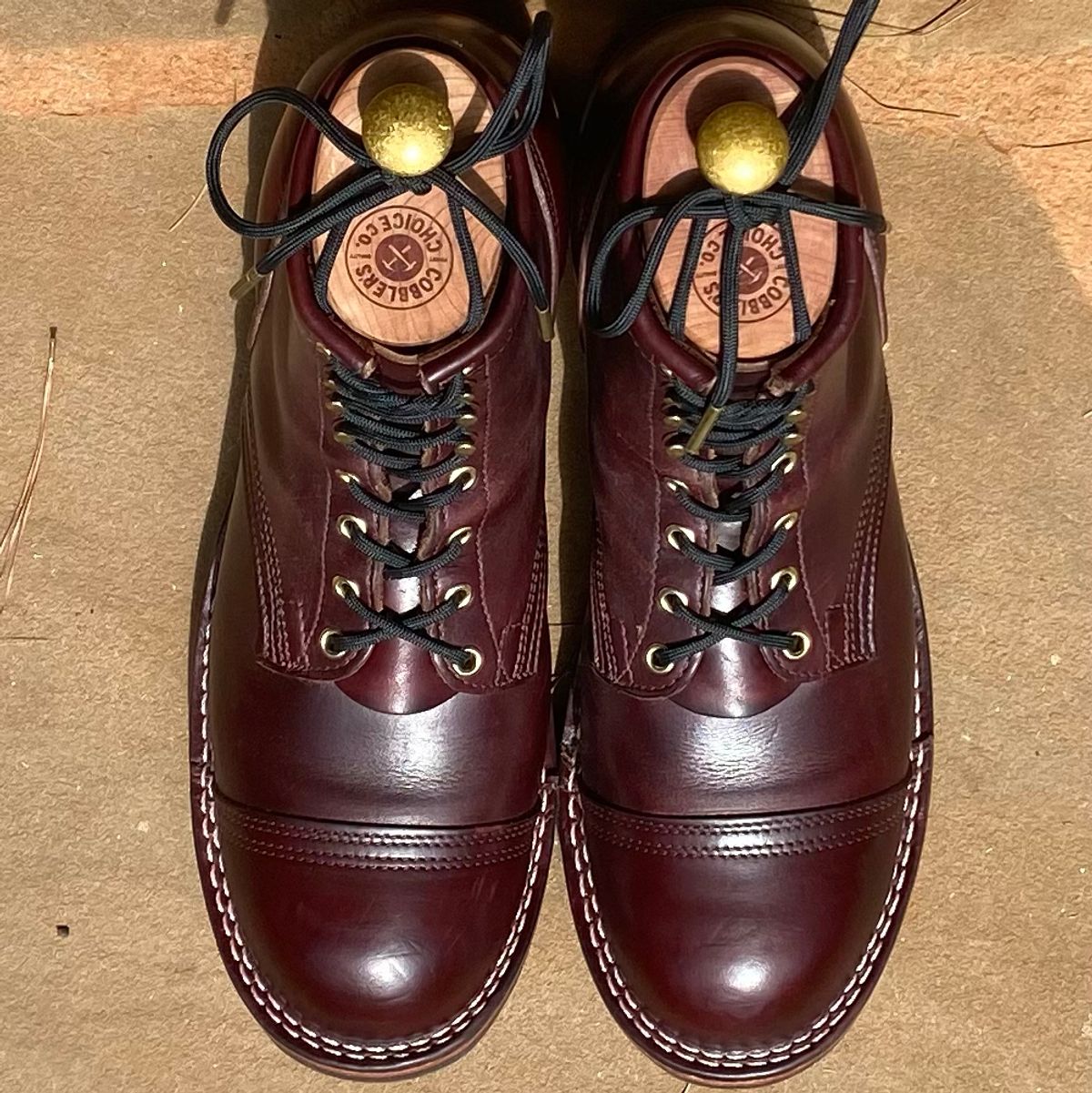 Photo by escapedTexan on July 7, 2023 of the Nicks Americana in Horween Color 8 Chromexcel.