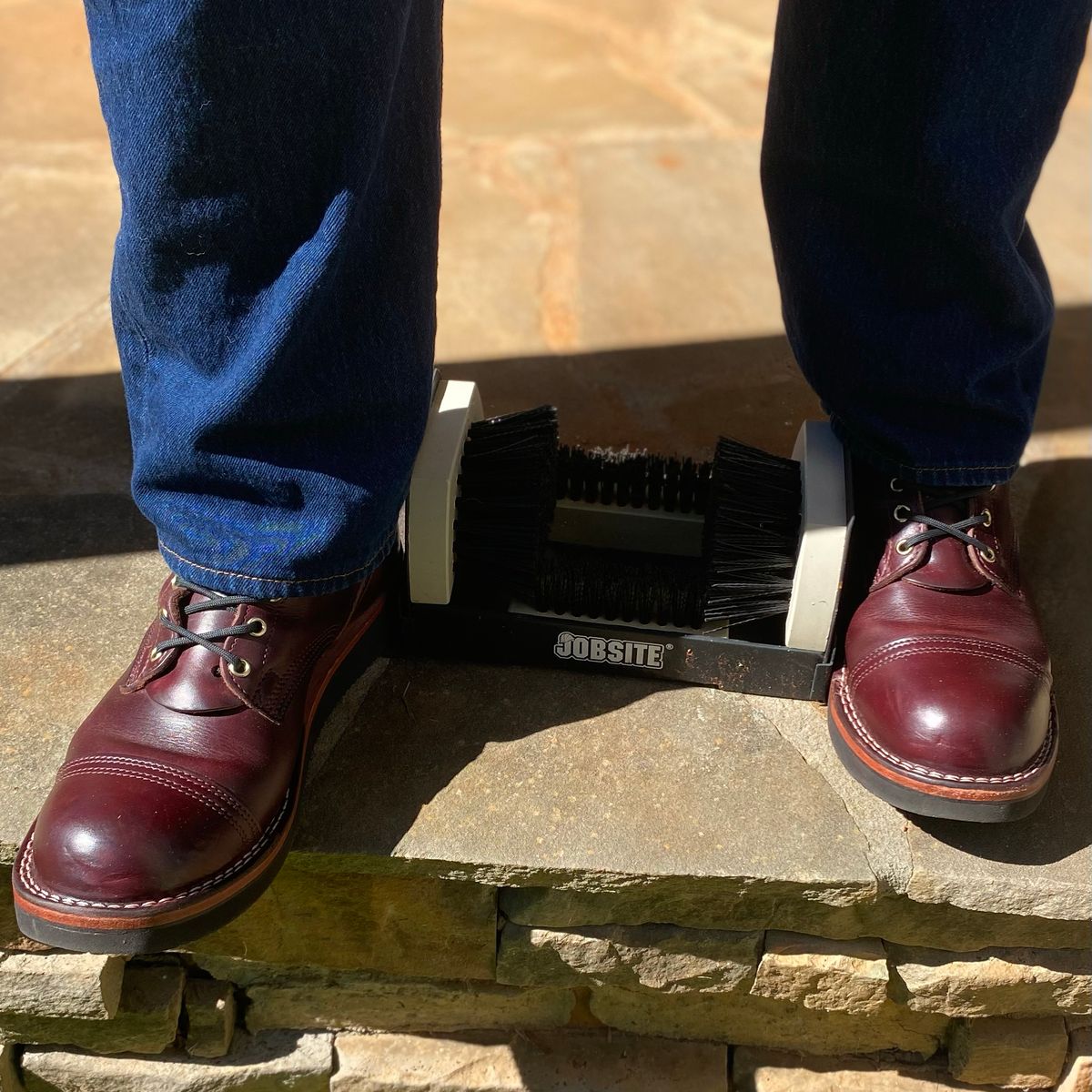 Photo by escapedTexan on August 16, 2023 of the Nicks Americana in Horween Color 8 Chromexcel.