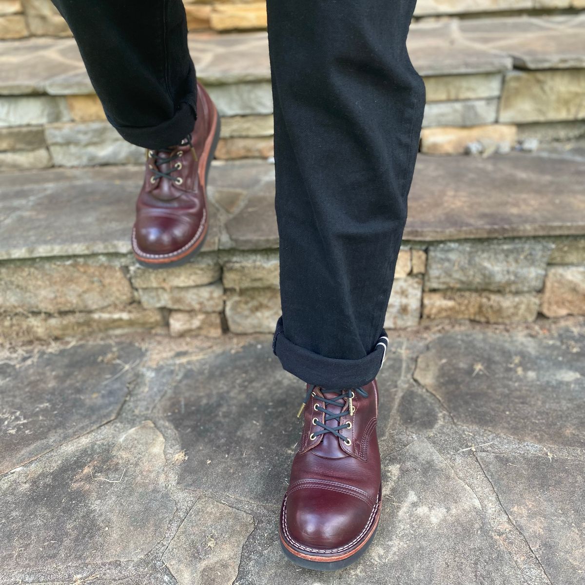 Photo by escapedTexan on September 6, 2023 of the Nicks Americana in Horween Color 8 Chromexcel.