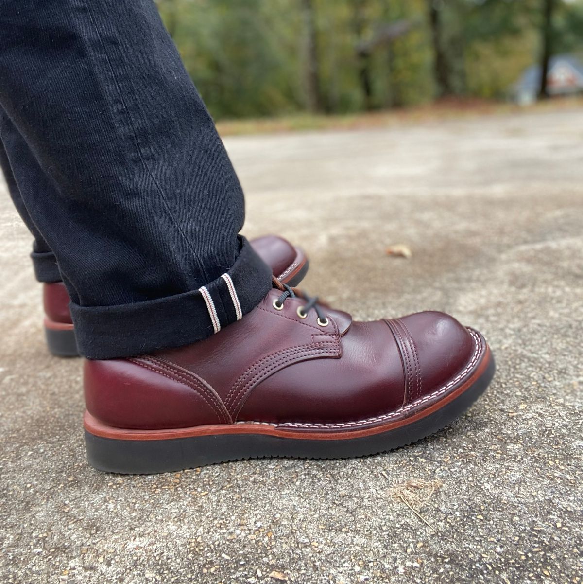 Photo by escapedTexan on October 12, 2023 of the Nicks Americana in Horween Color 8 Chromexcel.