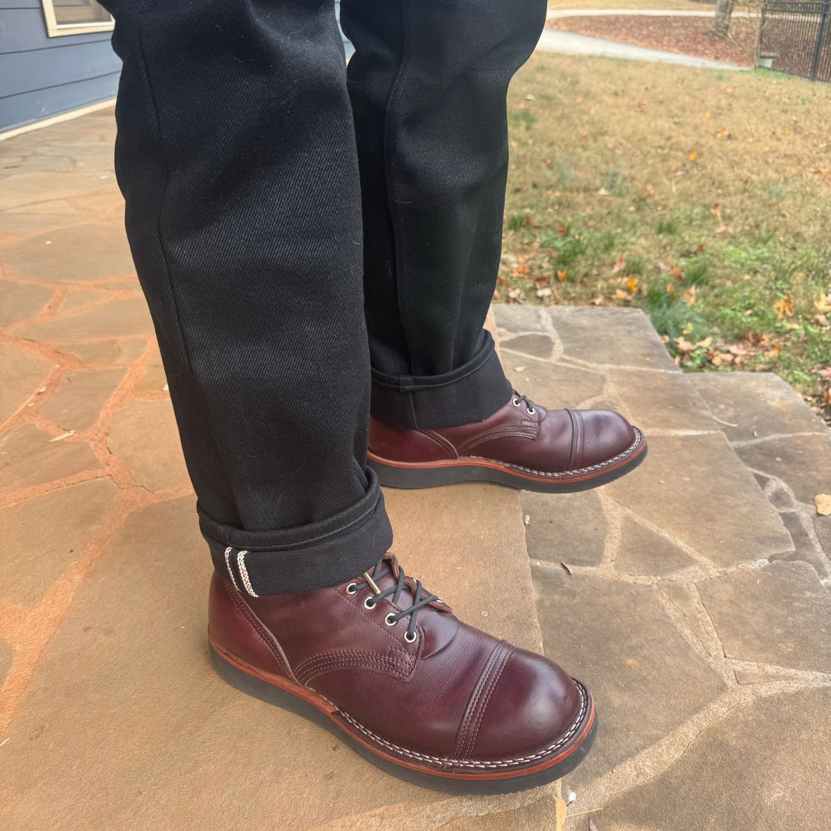 Photo by escapedTexan on November 16, 2023 of the Nicks Americana in Horween Color 8 Chromexcel.