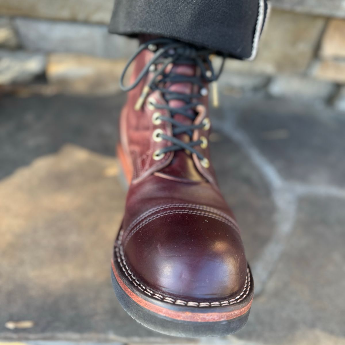 Photo by escapedTexan on November 28, 2023 of the Nicks Americana in Horween Color 8 Chromexcel.