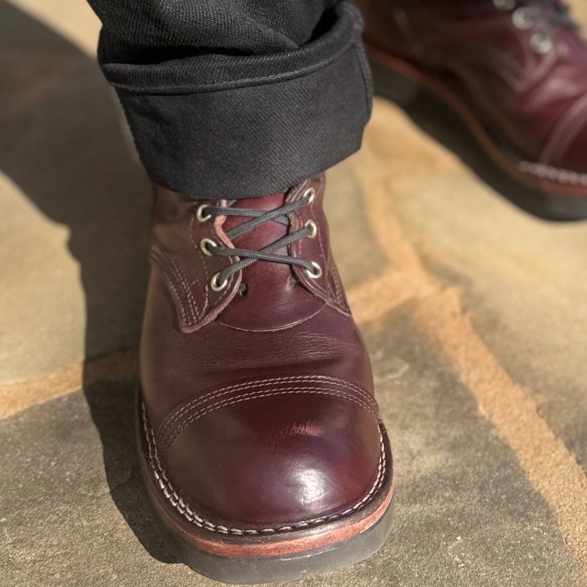 Photo by escapedTexan on January 19, 2024 of the Nicks Americana in Horween Color 8 Chromexcel.