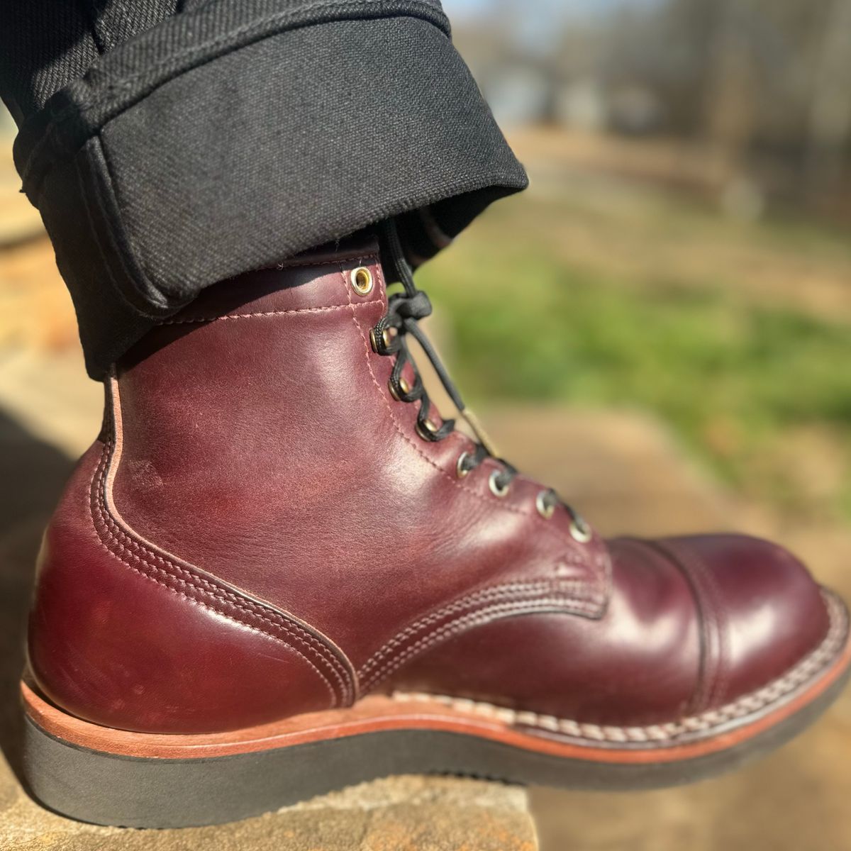 Photo by escapedTexan on January 19, 2024 of the Nicks Americana in Horween Color 8 Chromexcel.