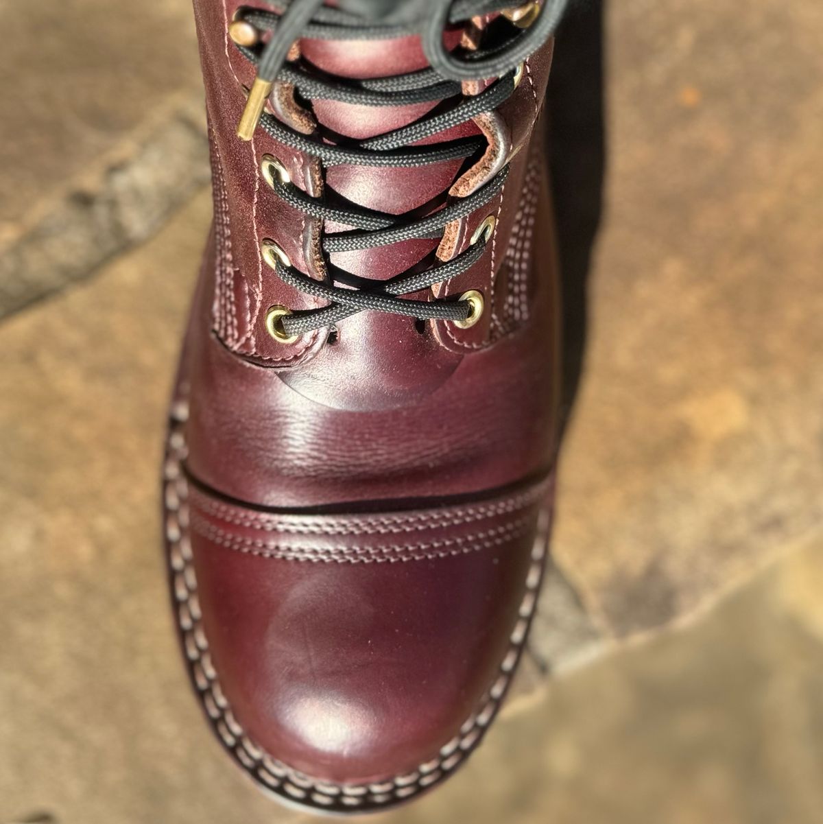 Photo by escapedTexan on January 19, 2024 of the Nicks Americana in Horween Color 8 Chromexcel.