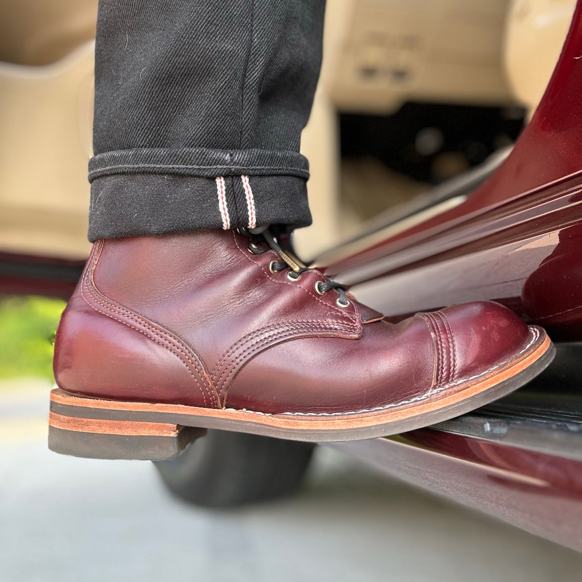 Photo by escapedTexan on April 26, 2024 of the Nicks Americana in Horween Color 8 Chromexcel.