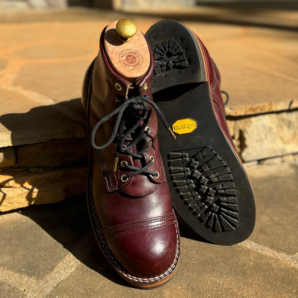 Photo by escapedTexan on June 21, 2024 of the Nicks Americana in Horween Color 8 Chromexcel.