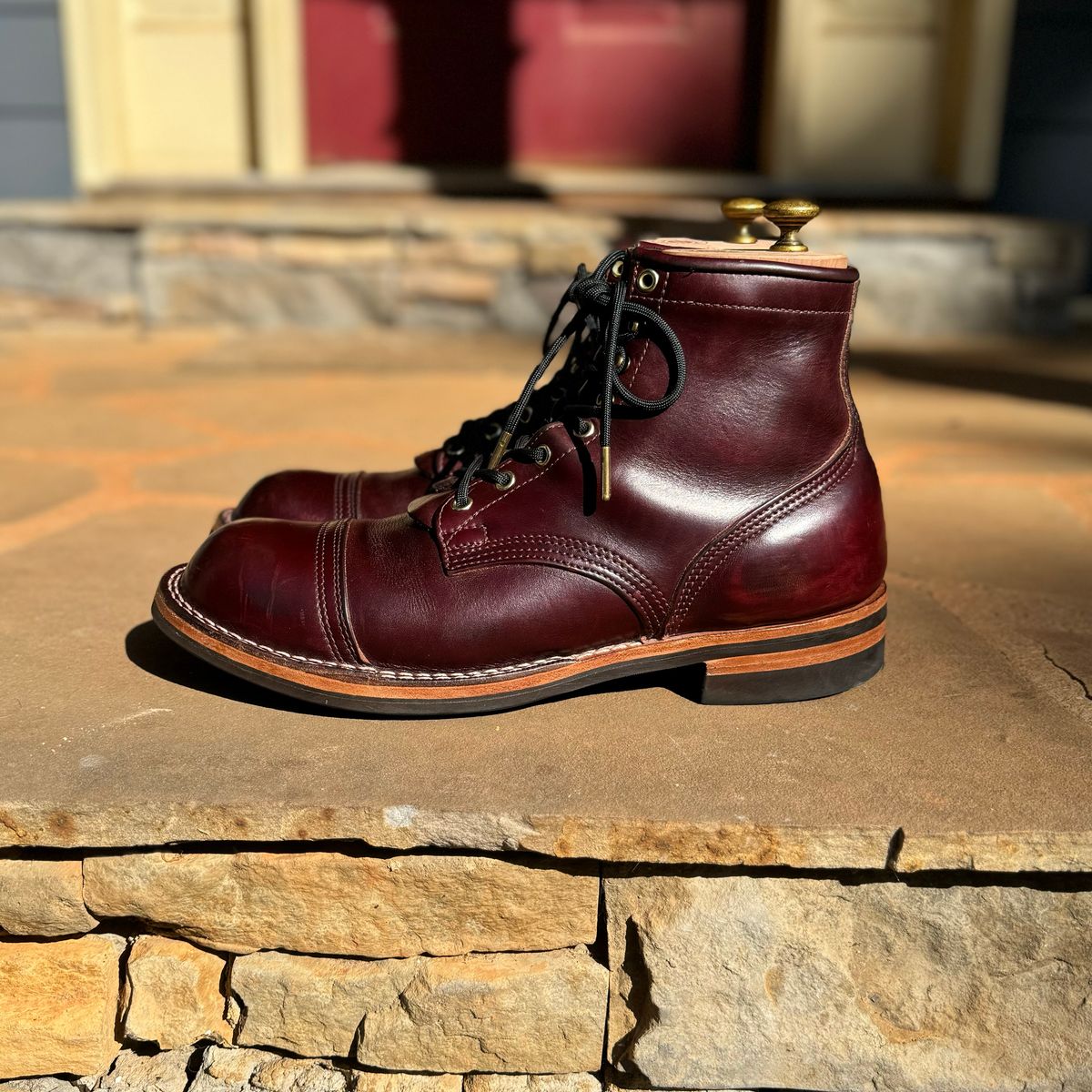 Photo by escapedTexan on June 21, 2024 of the Nicks Americana in Horween Color 8 Chromexcel.