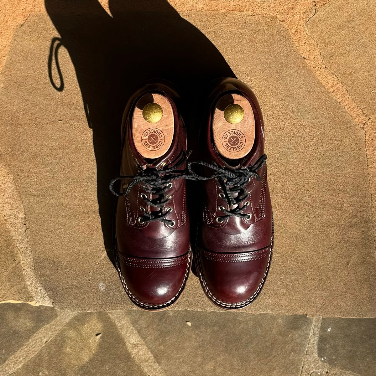 Photo by escapedTexan on June 21, 2024 of the Nicks Americana in Horween Color 8 Chromexcel.