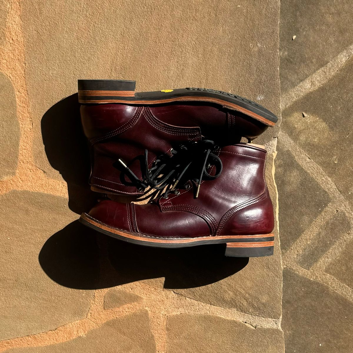 Photo by escapedTexan on June 21, 2024 of the Nicks Americana in Horween Color 8 Chromexcel.